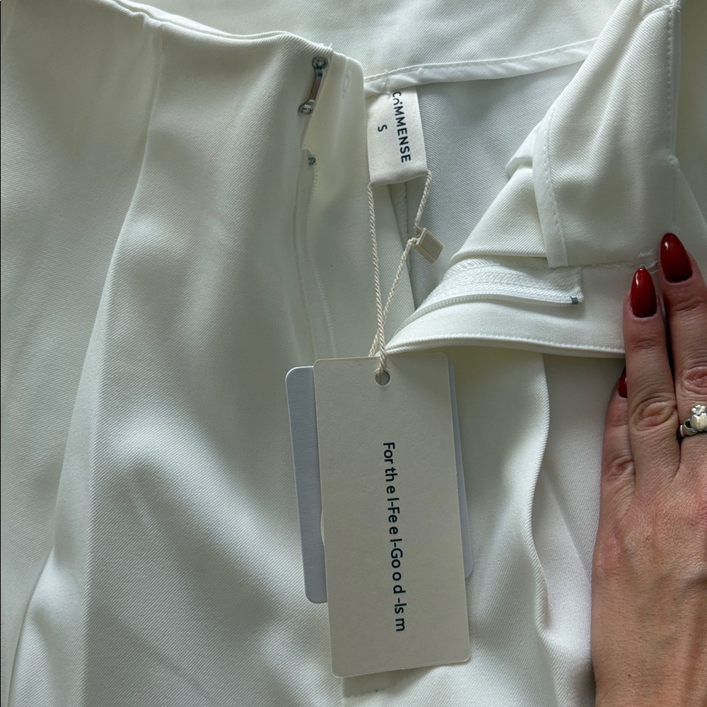 Commense Pleated High Waist Wide Leg Pants - Picture 3 of 6